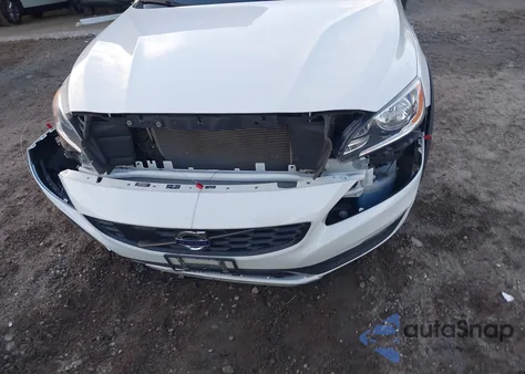 2018 Volvo V60 Cross Country T5 from USA, damaged, VIN YV440MWK7J2056800